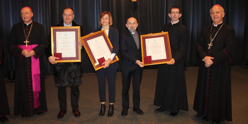 Przyznano medale „Benemerenti in Opere Evangelizationis” 2023